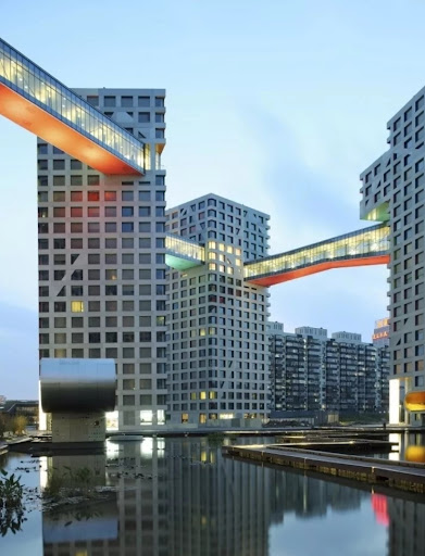 Moma Plaza